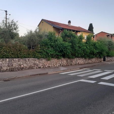 Apartmani Ljerka Malinska Eksteriør bilde
