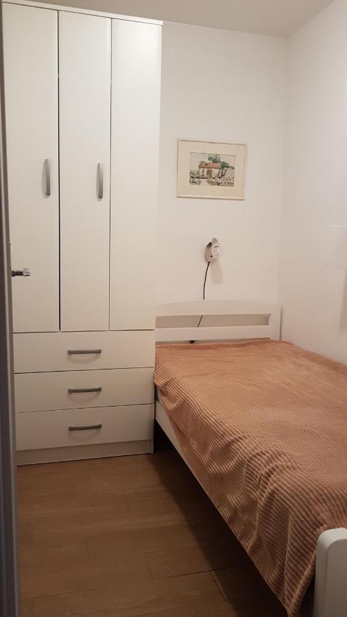 Apartmani Ljerka Malinska Eksteriør bilde