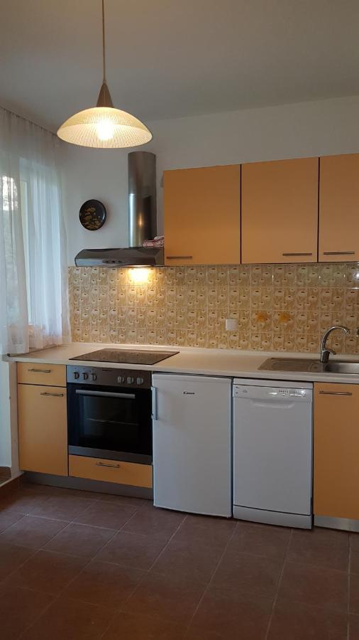 Apartmani Ljerka Malinska Eksteriør bilde